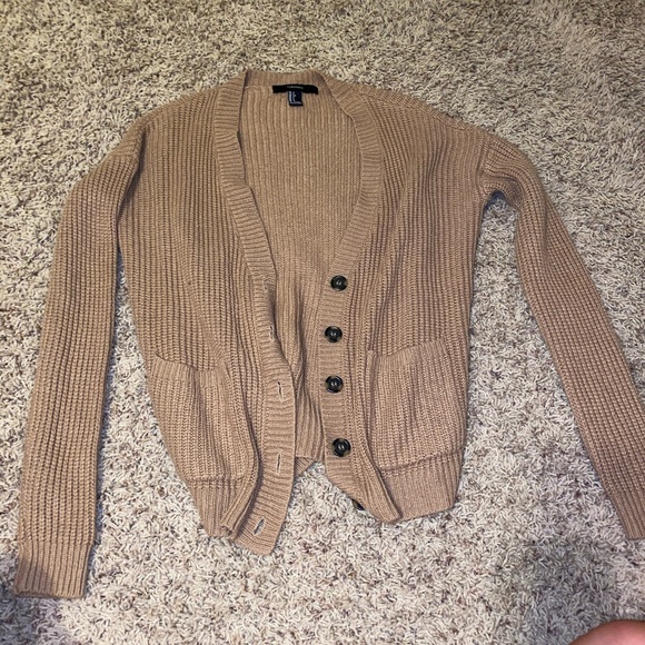 Sweaters - Picture 5 of 5